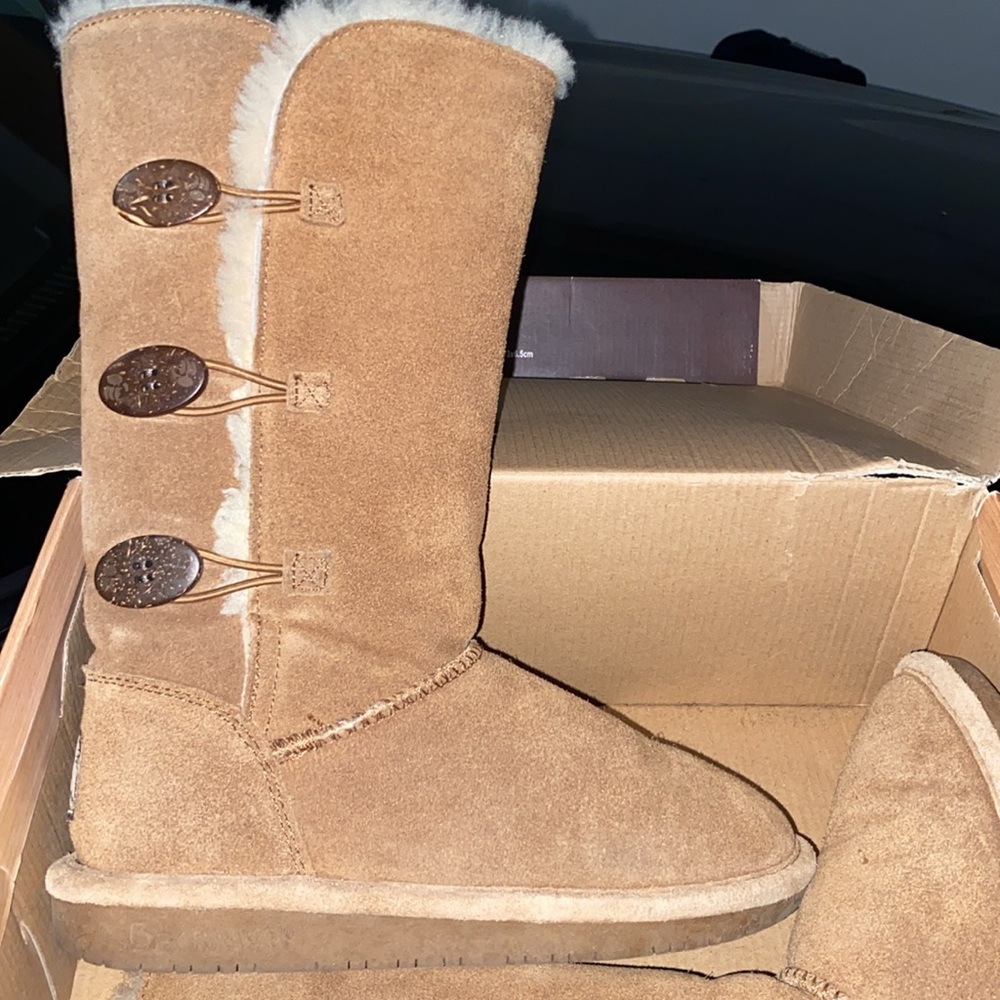 Bear paw tan boots
